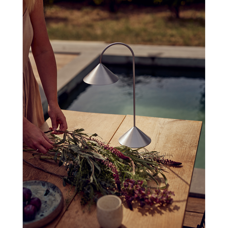 GRASP BORDLAMPE H47 BØRSTET RUSTFRIT STÅL PORTABLE