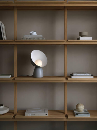 HELLO BORDLAMPE GRÅ
