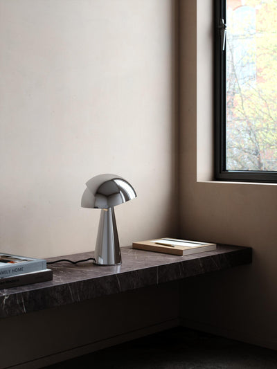 DFTP Align Krom Bordlampe - Interaktivt design med skandinavisk elegance