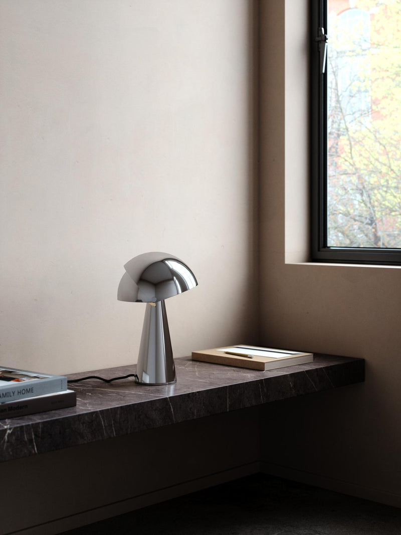 DFTP Align Krom Bordlampe - Interaktivt design med skandinavisk elegance