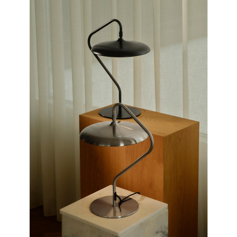 ARTIST BORDLAMPE SORT LED