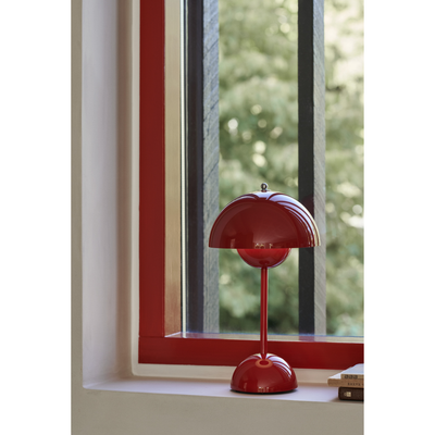 FLOWERPOT VP9 - MAGNET OPLADER PORTABLE - VEMILION RØD