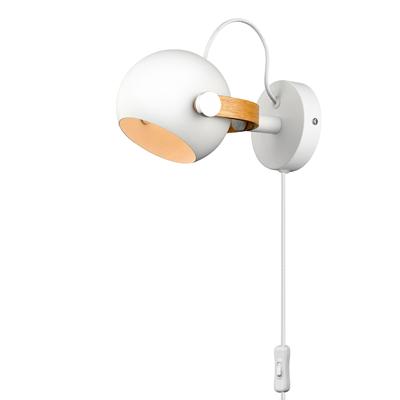 D.C VÆGLAMPE KORT HVID M/EGETRÆ