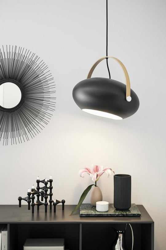 HALO DESIGN D.C SORT M/EGETRÆ Ø40 PENDEL