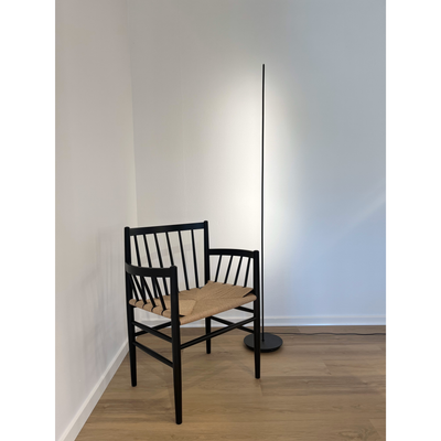 STRING F1 GULVLAMPE LED SORT