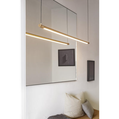 Loom Design Straw 150 Messing LED Langbordspendel – Elegant og Fleksibel Belysning
