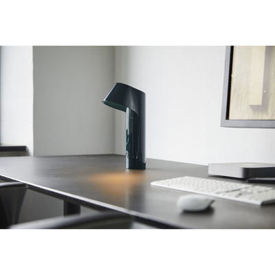 Loom Design Willow – mørkegrøn og trådløs bordlampe
