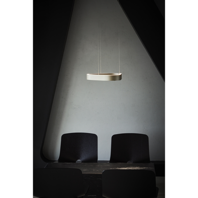 Loom Design Trigon Sospensione – Soft Ivory luksus i pendelform