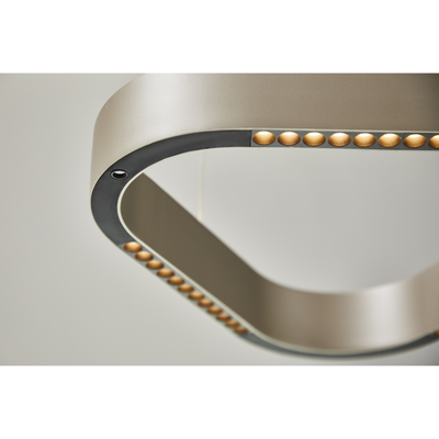 Loom Design Trigon Sospensione – Soft Ivory luksus i pendelform