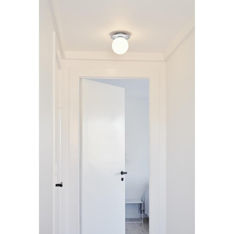 LIILA 1 MEDIUM VÆGLAMPE IP44 LYS SØLV/OPAL