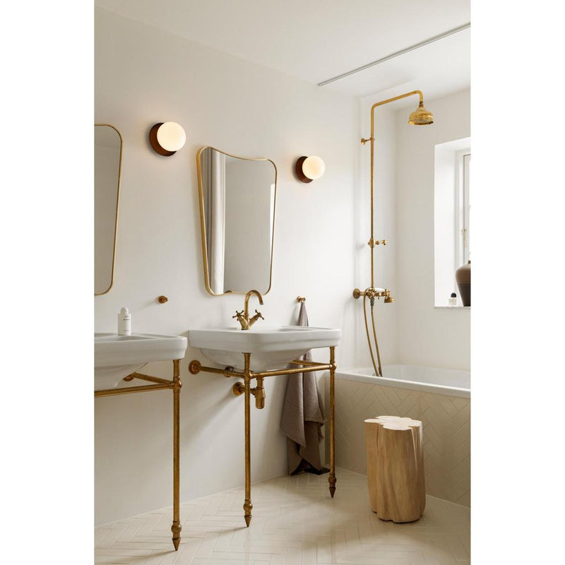 LIILA 1 MEDIUM VÆGLAMPE IP44 MØRK BRONZE/OPAL