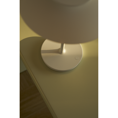 PH 80 Portable Bordlampe – Opal / Hvid – Poul Henningsen – Louis Poulsen