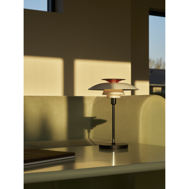 PH 80 Portable Bordlampe – Opal / Højglans Forkromet – Poul Henningsen – Louis Poulsen