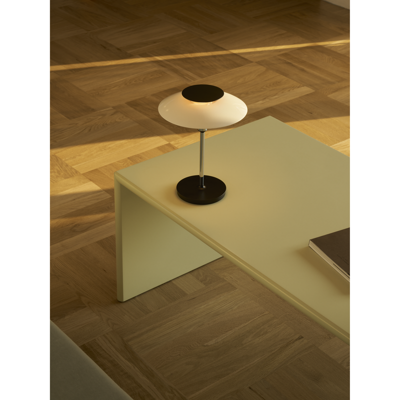 PH 80 Portable Bordlampe – Opal / Højglans Forkromet – Poul Henningsen – Louis Poulsen