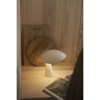 Rumee 220 Portable – Cloud White – Gabriel Tan / Louis Poulsen