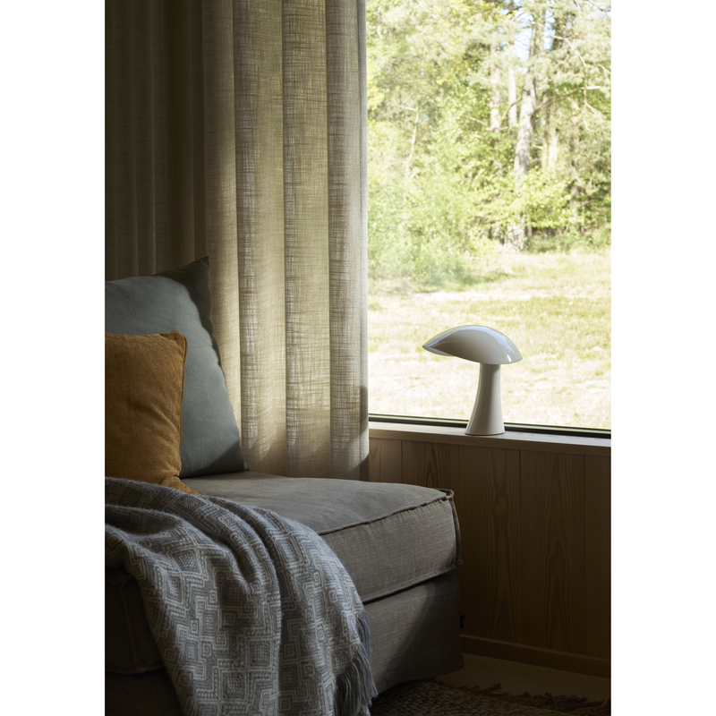 Rumee 220 Portable – Cloud White – Gabriel Tan / Louis Poulsen