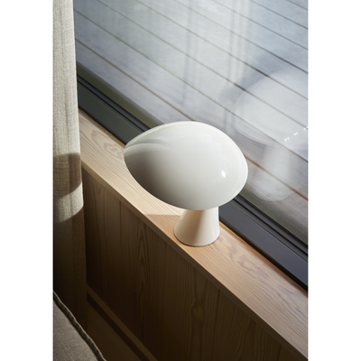 Rumee 220 Portable – Cloud White – Gabriel Tan / Louis Poulsen