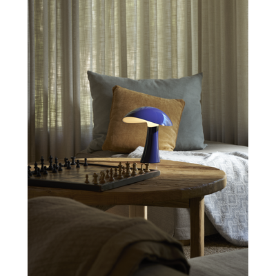 Rumee 220 Portable – Night Blue – Gabriel Tan / Louis Poulsen