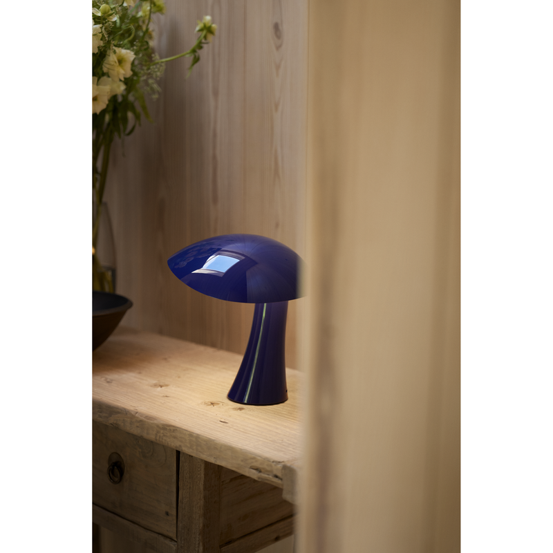 Rumee 220 Portable – Night Blue – Gabriel Tan / Louis Poulsen