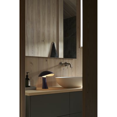 Rumee 220 Portable – Night Blue – Gabriel Tan / Louis Poulsen