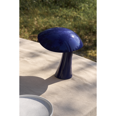 Rumee 220 Portable – Night Blue – Gabriel Tan / Louis Poulsen