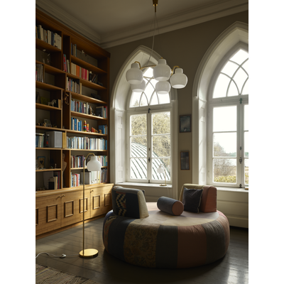 VL RINGKRONE GULVLAMPE MESSING/OPAL GLAS