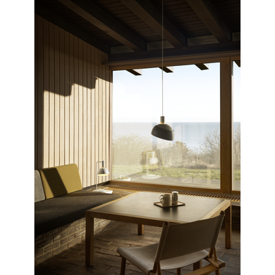 FJ Elements Bordlampe – Hvid af Finn Juhl – Louis Poulsen