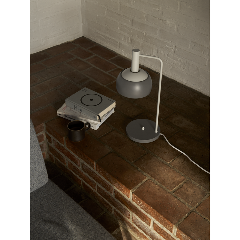 FJ Elements Bordlampe – Original Grey af Finn Juhl – Louis Poulsen