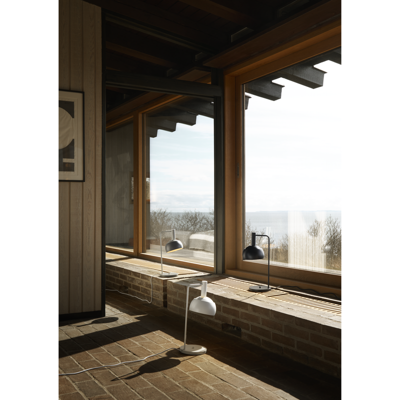 FJ Elements Bordlampe – Original Grey af Finn Juhl – Louis Poulsen