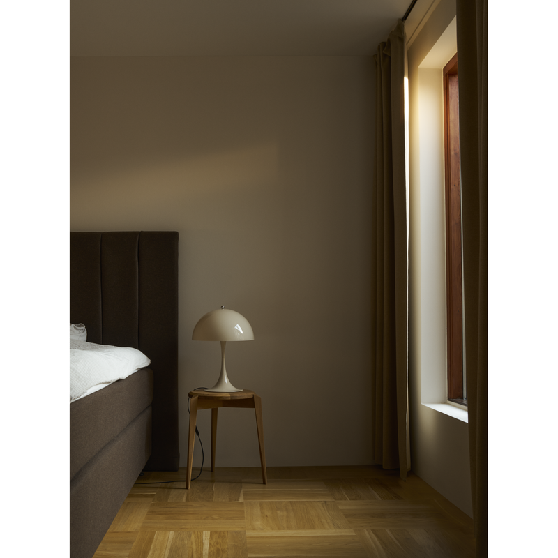 Panthella 320 Bordlampe – Opal Beige – Verner Panton – Louis Poulsen