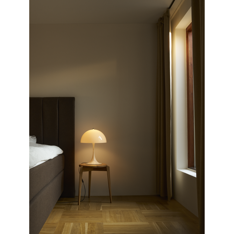 Panthella 320 Bordlampe – Opal Beige – Verner Panton – Louis Poulsen