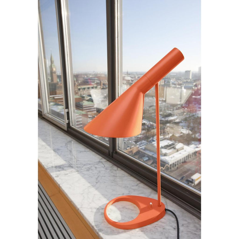 AJ BORDLAMPE ELECTRIC ORANGE - LOUIS POULSEN