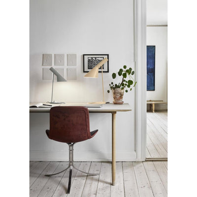 AJ BORDLAMPE SOFT LEMON - LOUIS POULSEN