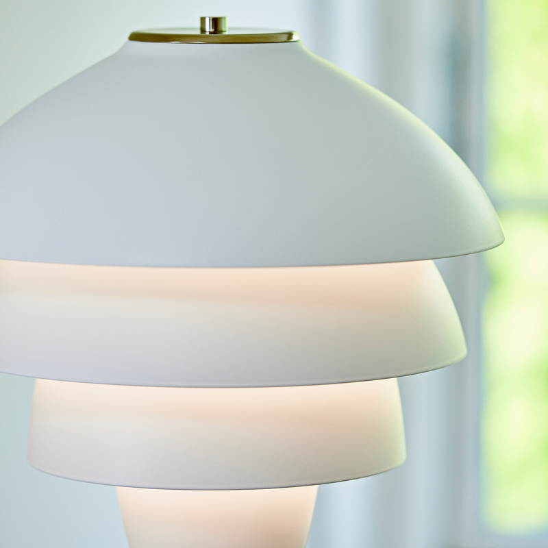 VALENCIA GULVLAMPE MAT HVID/MESSING