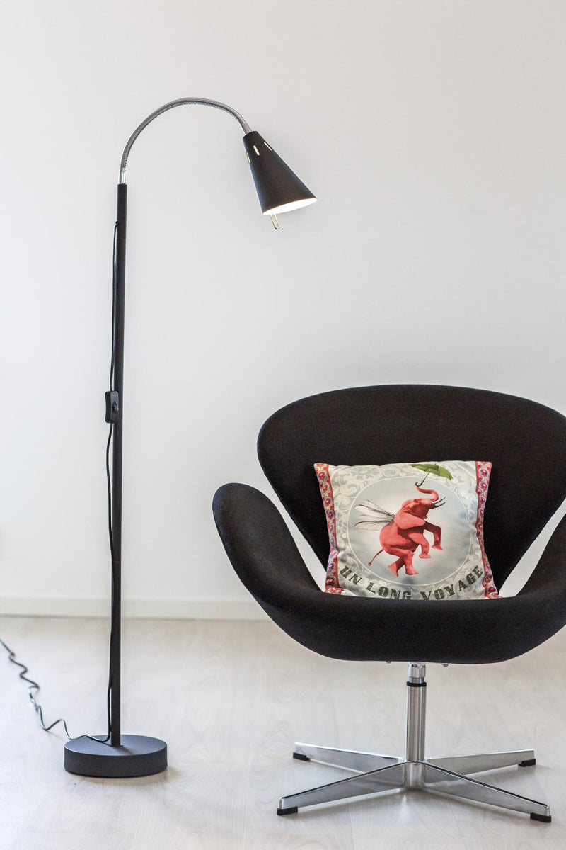 BEST GULVLAMPE SORT