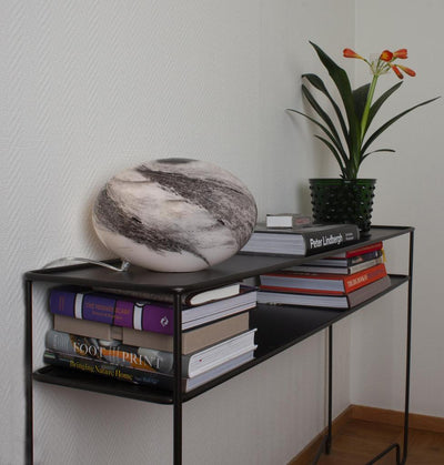 MIRA BORDLAMPE SORT/HVID