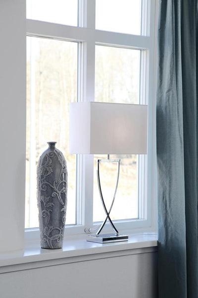 OMEGA BORDLAMPE KROM/HVID H52