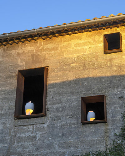 DCWéditions Grande B Bordlampe Gypsum/Aluminium | Lampeagenten