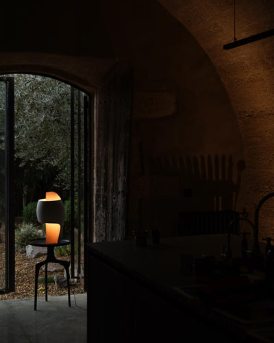 DCWéditions Grande B Bordlampe Gypsum/Aluminium | Lampeagenten