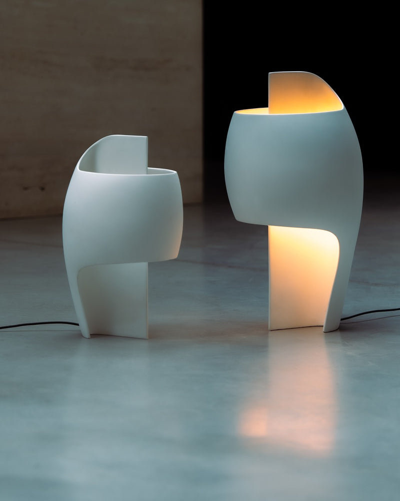 DCWéditions Grande B Bordlampe Gypsum/Aluminium | Lampeagenten