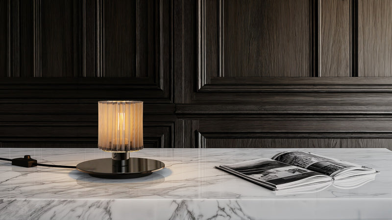 DCWéditions In The Sun 220 Bordlampe – Sort/Sølv | Lampeagenten