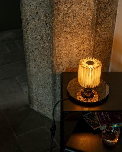 DCWéditions In The Sun 220 Bordlampe – Silver/Gold | Lampeagenten