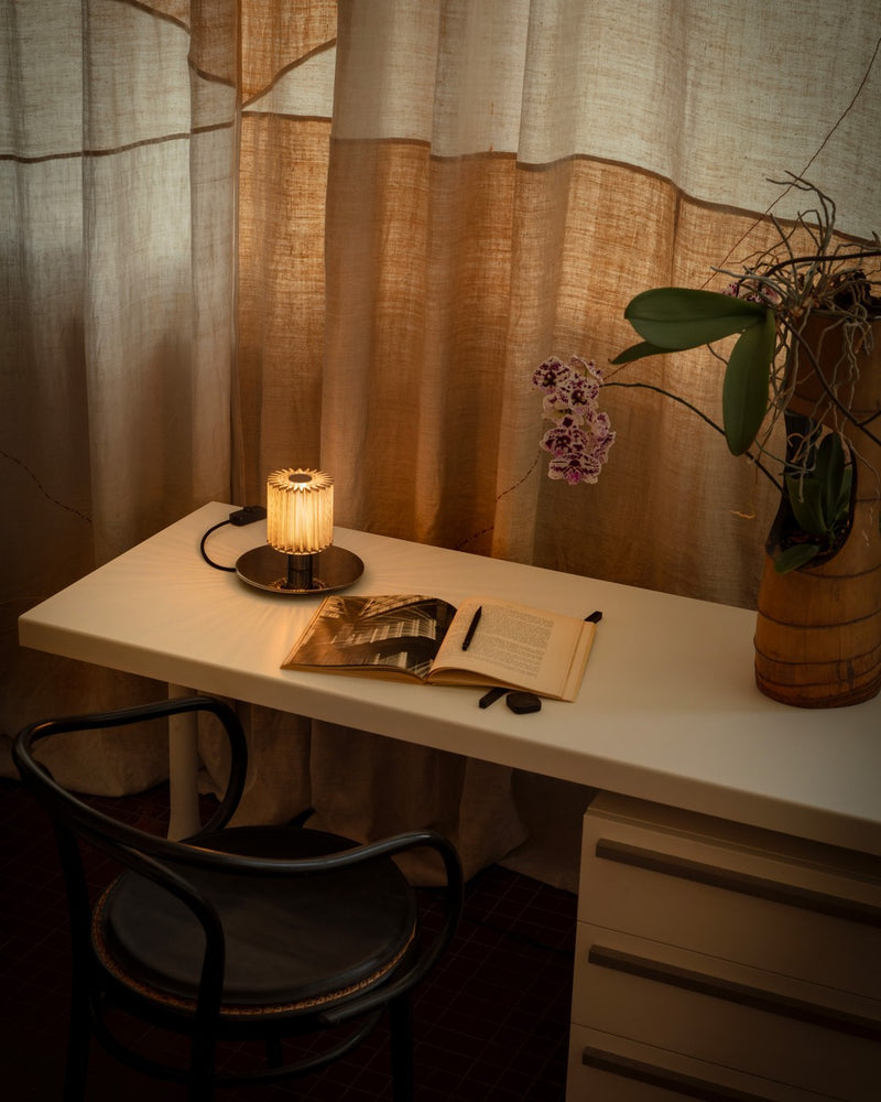 DCWéditions In The Sun 220 Bordlampe – Silver/Gold | Lampeagenten