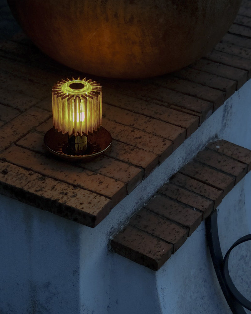 DCWéditions In The Sun 130 Portable Bordlampe – Guld/Guld | Lampeagenten