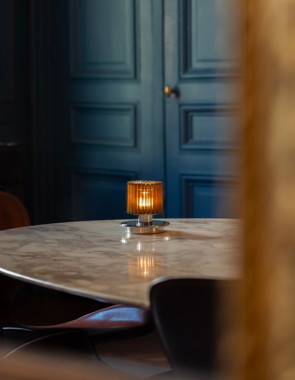 DCWéditions In The Sun 130 Portable Bordlampe – Sølv/Guld | Lampeagenten