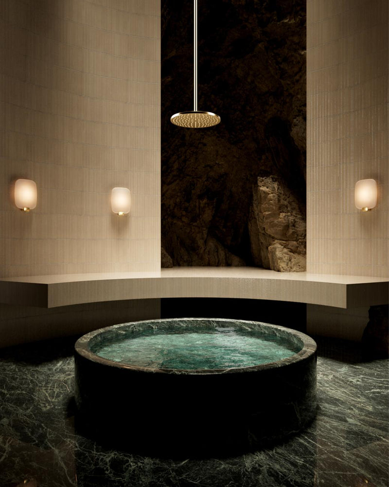 DCWéditions Light Me Tender M Væglampe – Vertical/Brass | Lampeagenten