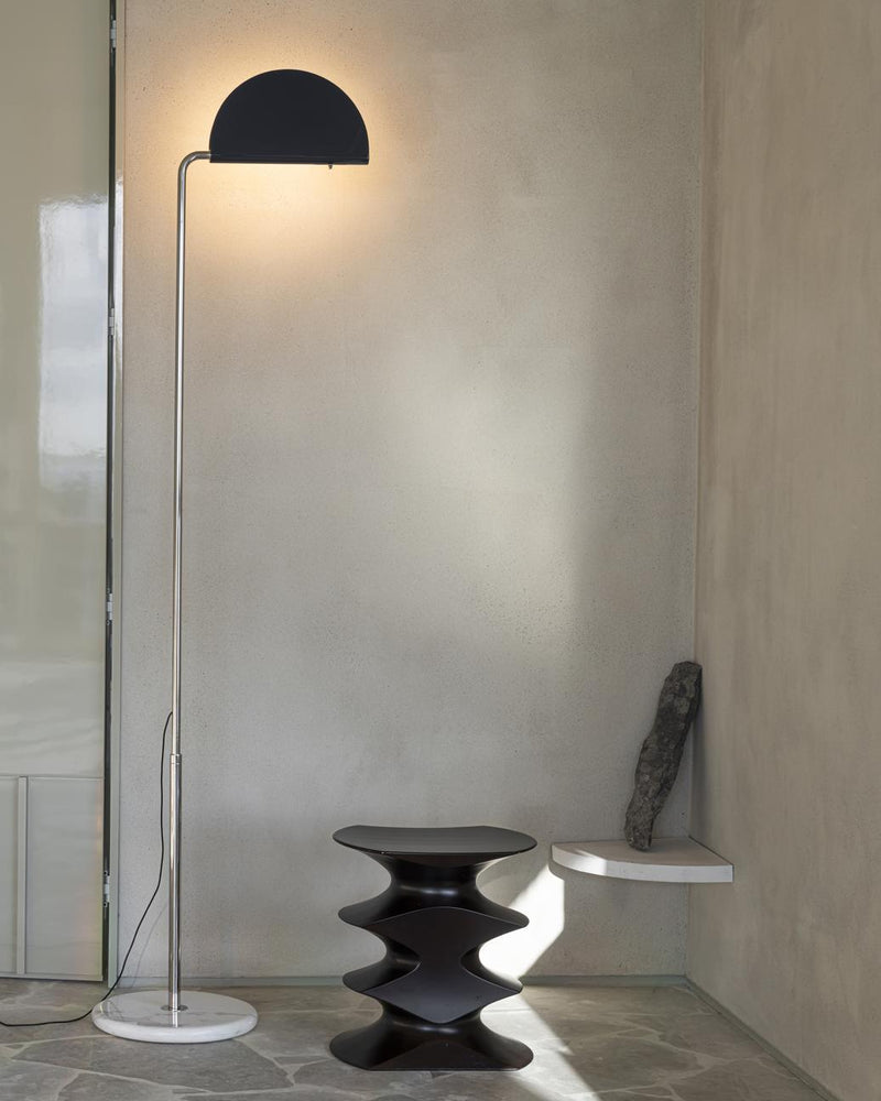 DCWéditions Mezzaluna Gulvlampe White Marble / Blue | Lampeagenten