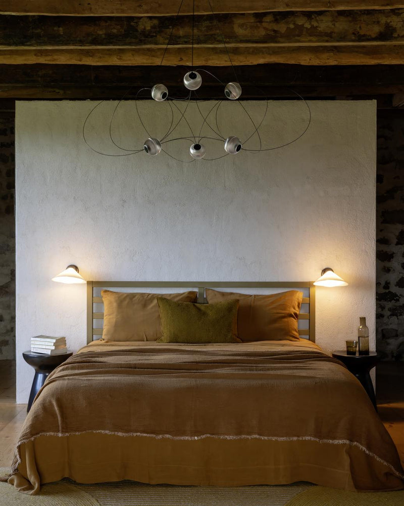 DCWéditions Plume Væglampe – Sort / Porcelæn