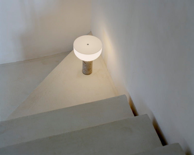 KIZU BORDLAMPE PORTALBE Kunis Breccia Marble w. White Acrylic 21715 - New Works