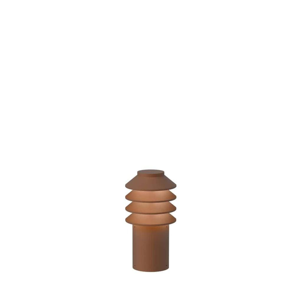 Bysted Garden Lav - Udendørslampe - Corten - Elegant udendørspullertlampe med fodplade